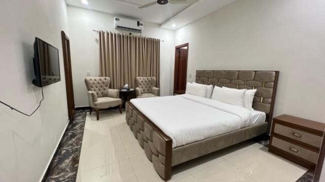 Bed and Breakfast Grand Royal Islamabad Exterior foto