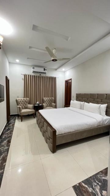 Bed and Breakfast Grand Royal Islamabad Exterior foto