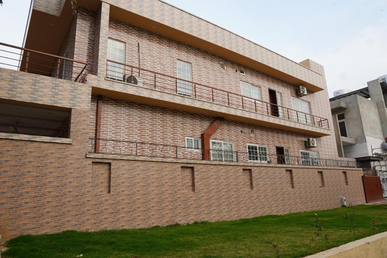 Bed and Breakfast Grand Royal Islamabad Exterior foto