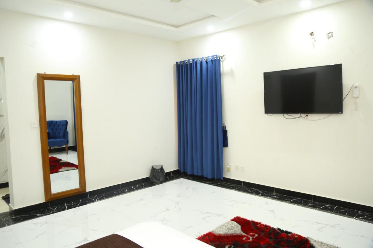 Bed and Breakfast Grand Royal Islamabad Exterior foto