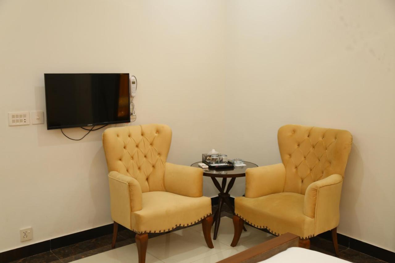Bed and Breakfast Grand Royal Islamabad Exterior foto