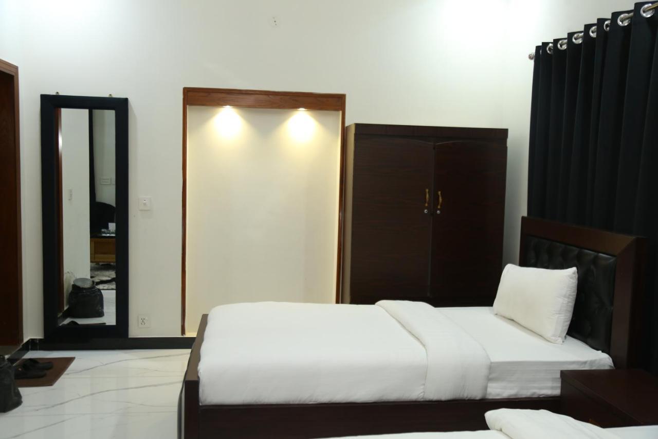 Bed and Breakfast Grand Royal Islamabad Exterior foto