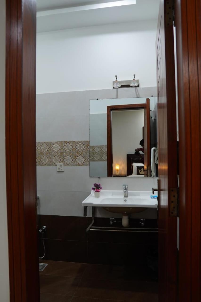 Bed and Breakfast Grand Royal Islamabad Exterior foto